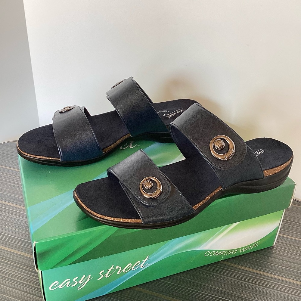 Easy Street Dory Sandals Navy Blue Metallic Accents NWT 8.5M $55